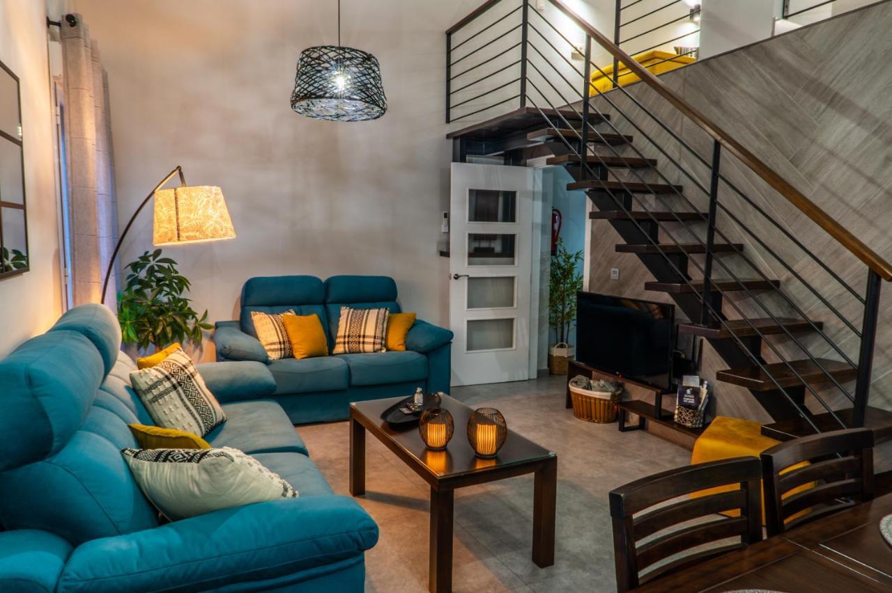 Apartamentos Turisticos El Altozano Фуэнтес-де-Леон Экстерьер фото